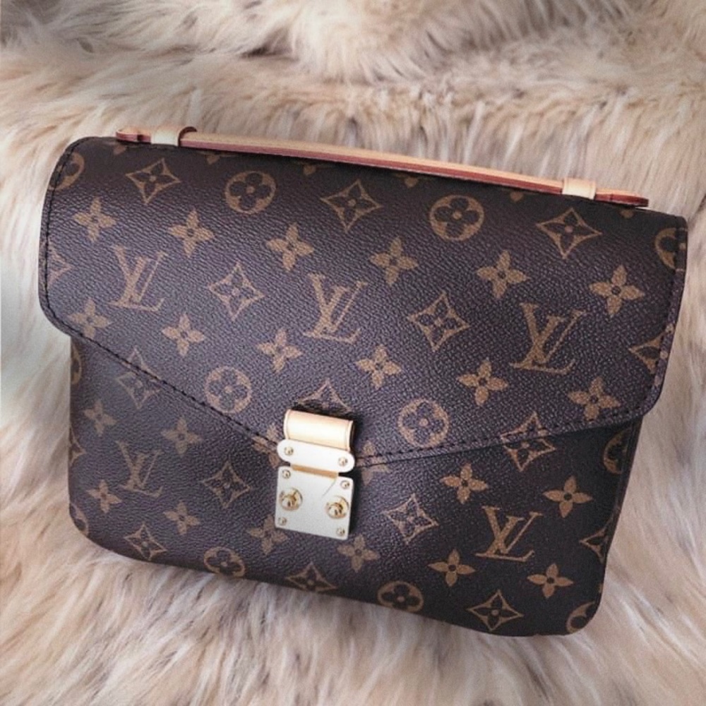 ❌SOLD ❌ Pochette Metis